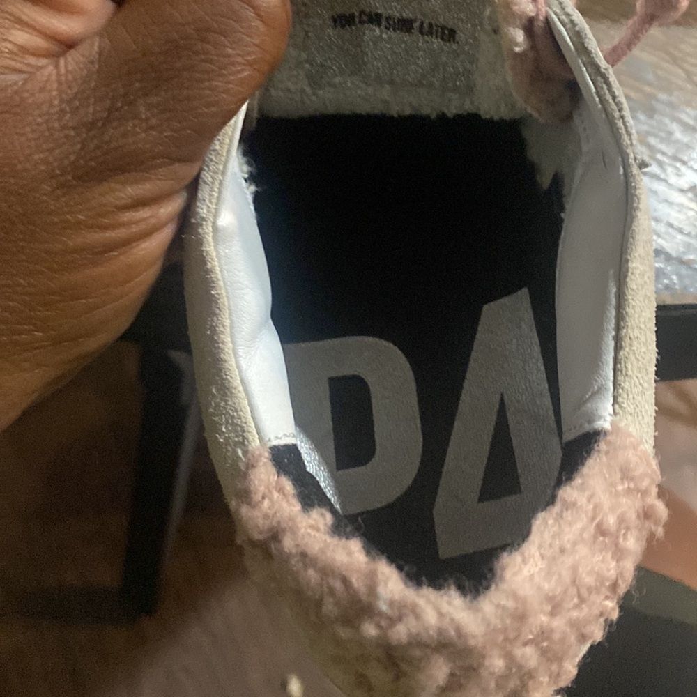P448 Pink powlamb John yeti women sneakers Sz 37 - Picture 4 of 4